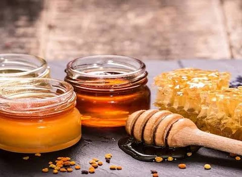 عسل آویشن فیروز کوه سرشار از خواص ارزشمند